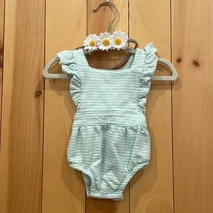 Newborn Onesie Outfit with Flower Headband